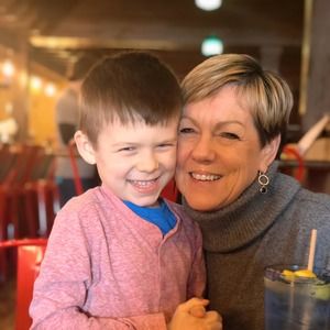 Meet your Posher, Laurie